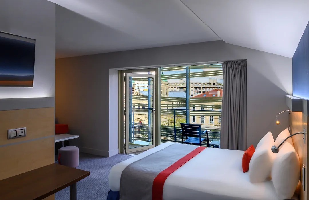 Holiday Inn Express Paris-Canal De La Villette By Ihg-1